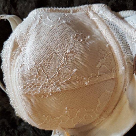 ✅ $10 ADD-ON ✅ Brand New Gossard Bra 34B Ivory Includes Pads Push ✅ $10 ADD-ON ✅ - Picture 2 of 10